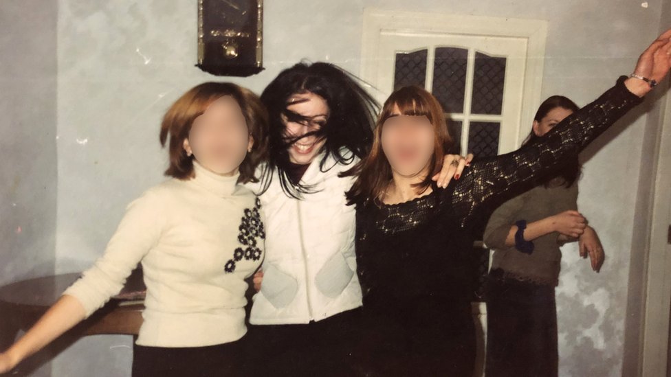 Ол сексуалды мұғалімді сыныпта оргазмға әкелді. Арал тайпаларындағы жыныстық қатынас