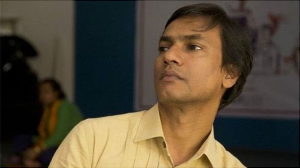 Ikki cuckolds bir kaltak porno