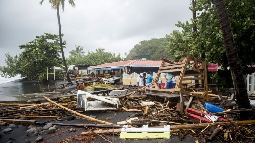 A veces a veces Mecánicamente Rectángulo Puerto Rico vive "la hora cero": el huracán María atraviesa la isla como  "el peor evento atmosférico del último siglo" - BBC News Mundo