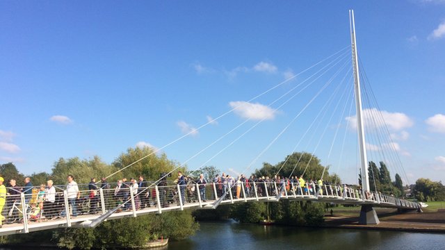 中古】The Bridge (Cambridge Reading)