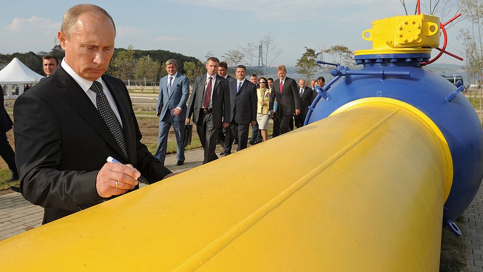 Rusia y Ucrania: "Europa le está financiando los caprichos a Putin" - BBC  News Mundo