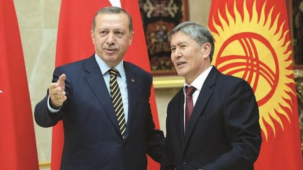 Rus yigit bir yigitni sikdi