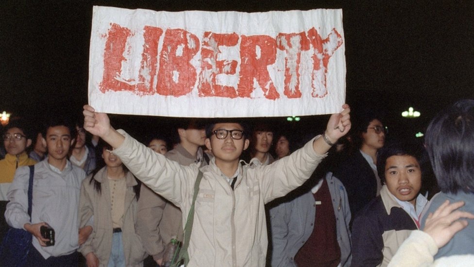 精选回顾】六四事件：广场备忘录| 1989年的北京，天安门广场
