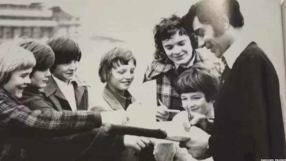 Eshakdagi tatar ayolning surati Eshakdagi tatar ayolning surati