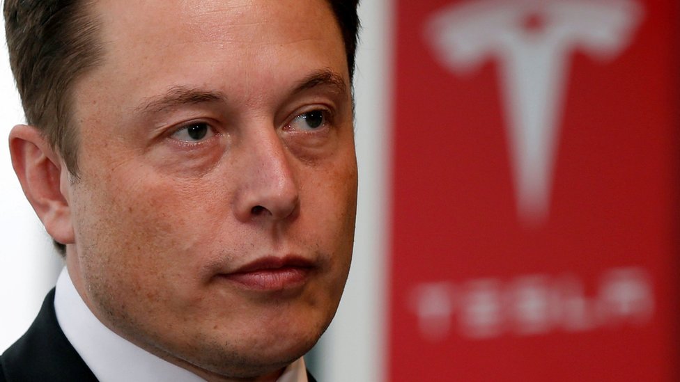 Tesla shares sink after key executives exit