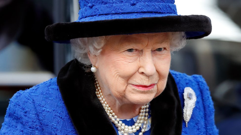 The Queen�s wardrobe is going furfree CBBC Newsround The Queen�s wardrobe is going furfree CBBC Newsround
