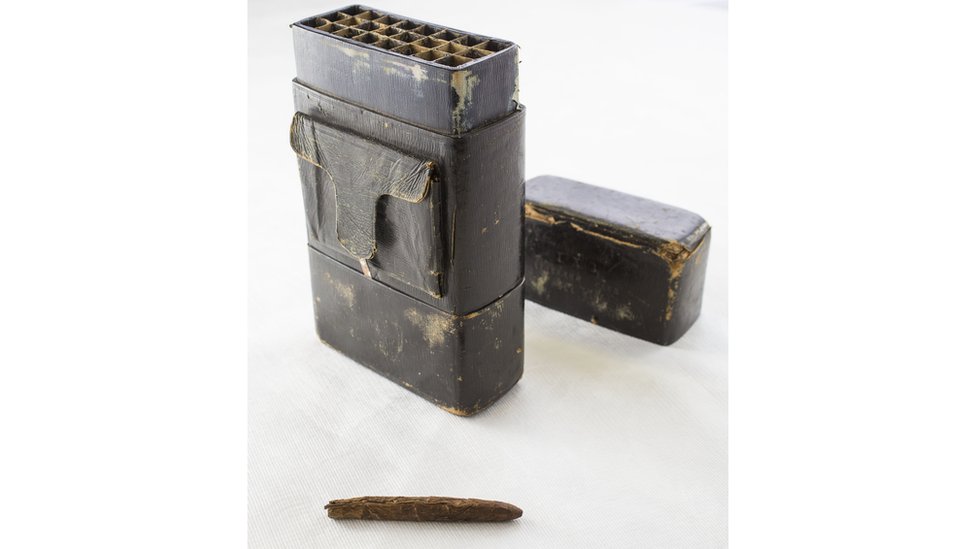 Cajetilla de cigarros de Isambard Kingdom Brune