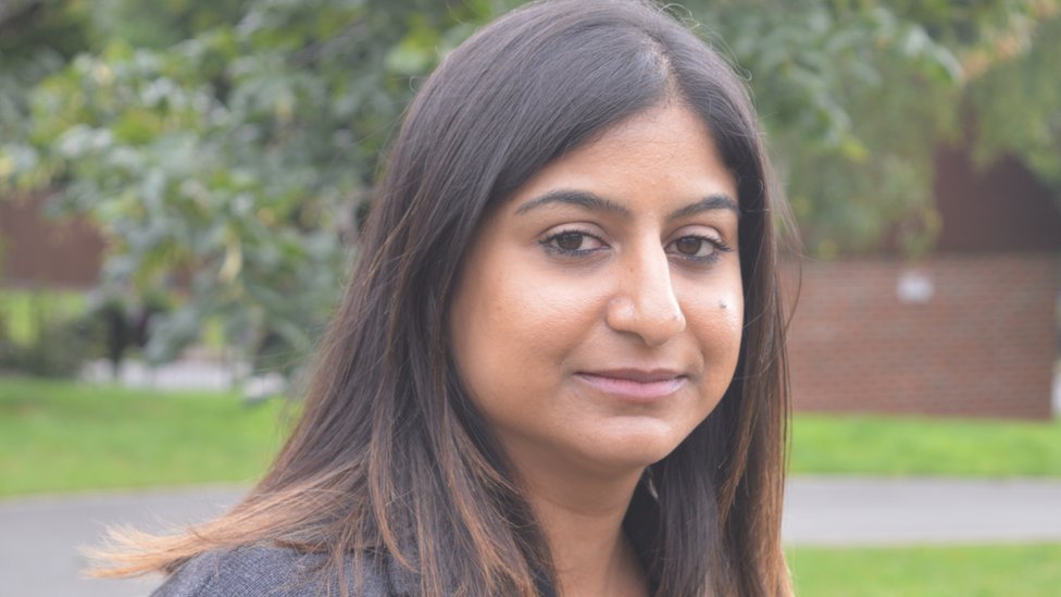 Jay Virdee, británica enferma de esclerodermia