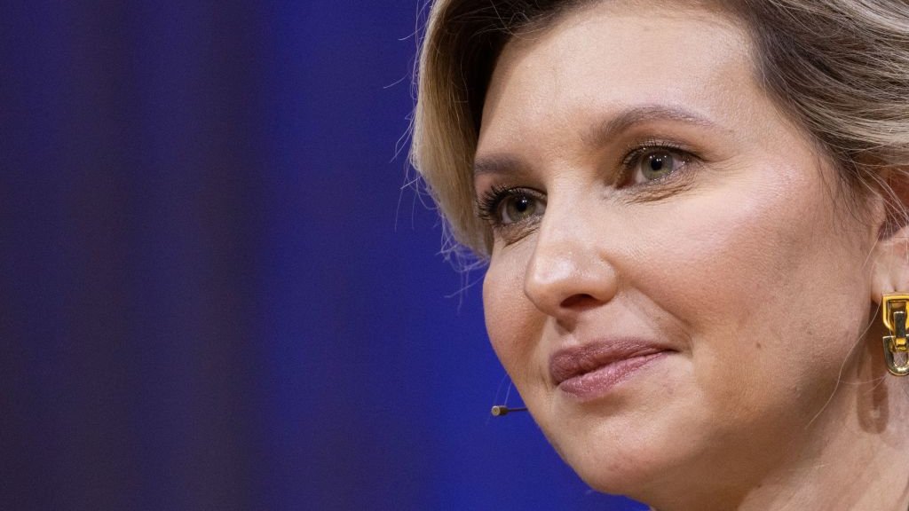 Ukraine's first lady: We will endure