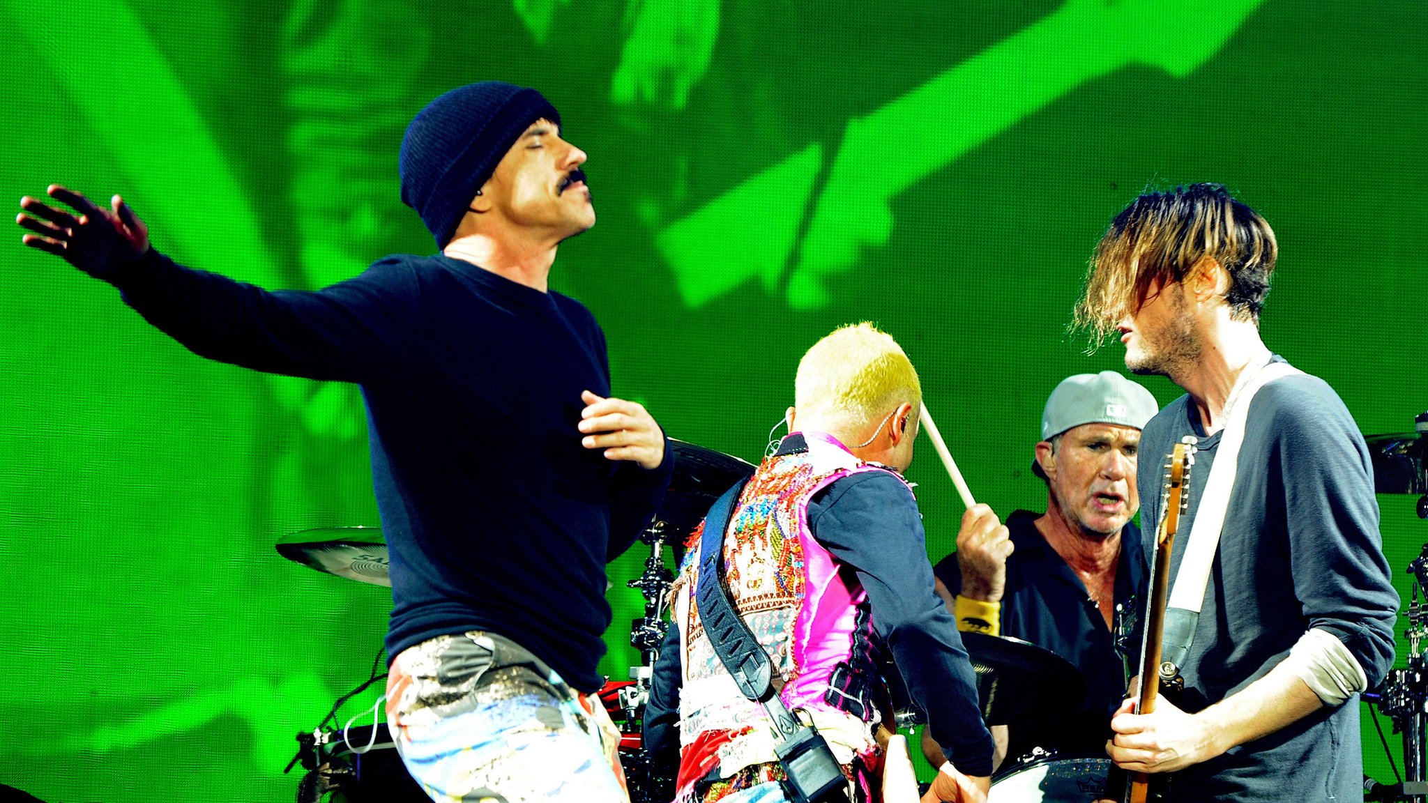 Red Hot Chili Peppers make a triumphant return to Reading and