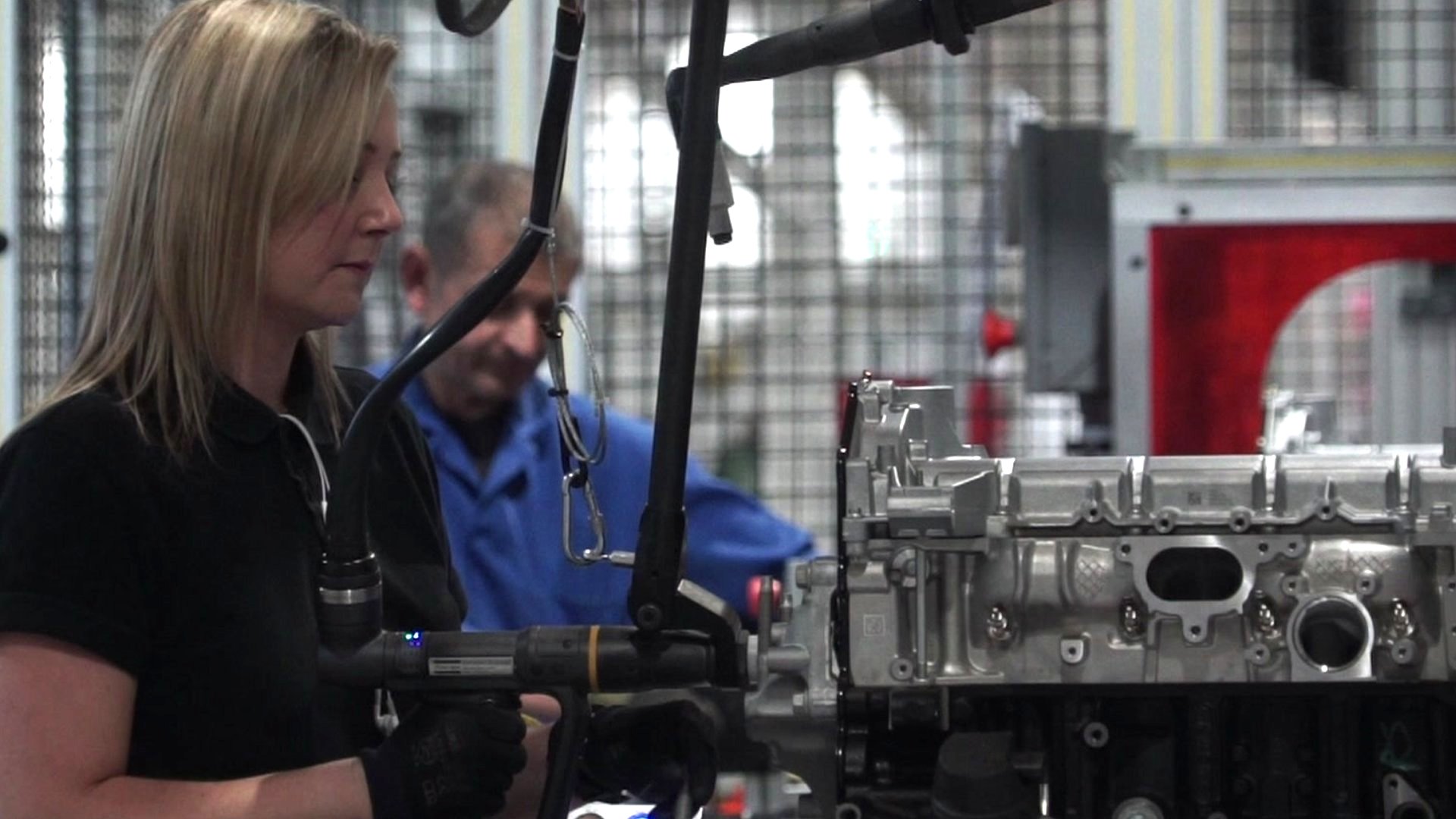 Union urges Ford to make electric move