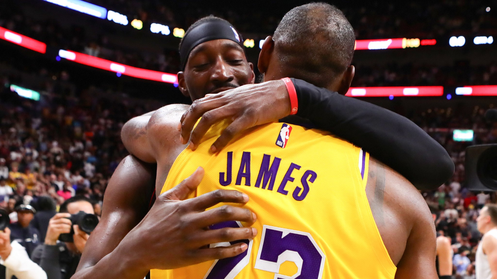 womens maroon jordan 1
