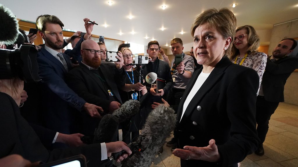 Sturgeon 'unaware' of what would happen with SNP