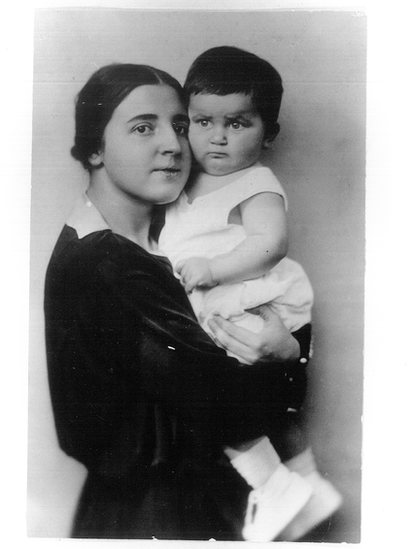 Svetlana con su madre Nadya. (Foto: cortesía Chrese Evans)