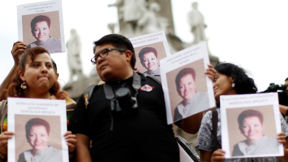 Protesta tras la muerte de la periodista mexicana Miroslava Breach en el estado de Chihuahua.