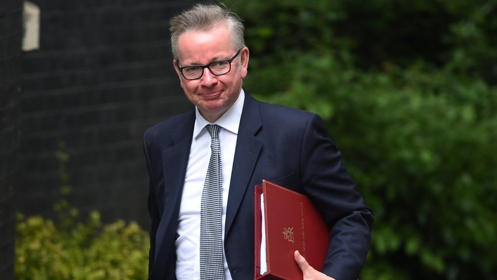 Pressure grows on No 10 to scrap public sector pay cap