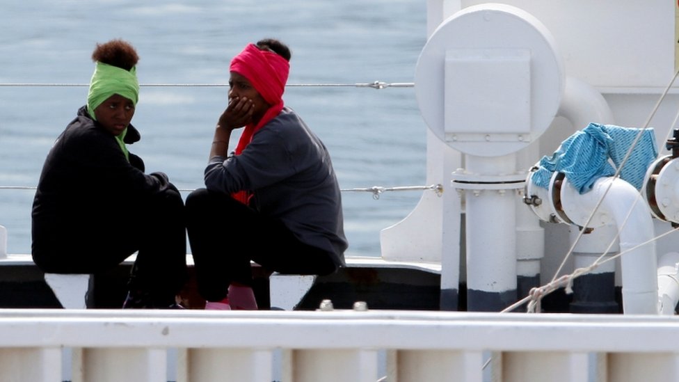 Italy migrant row: Rescue ship allowed to disembark in Sicily