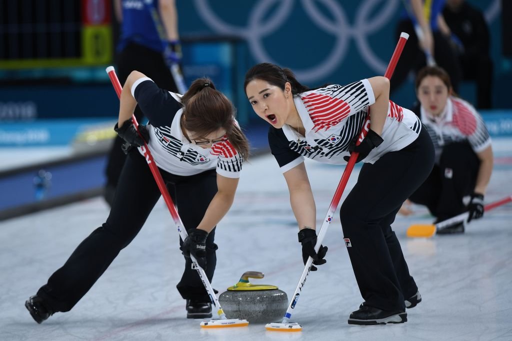 El equipo surcoreano de curling