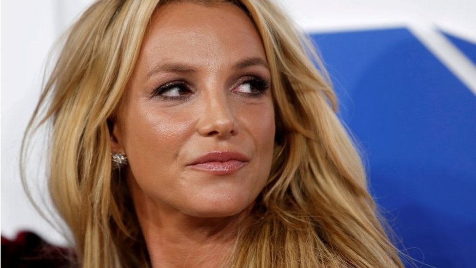 viziunea lui Britney Spears îmbunătățiți exercițiul de acuitate vizuală