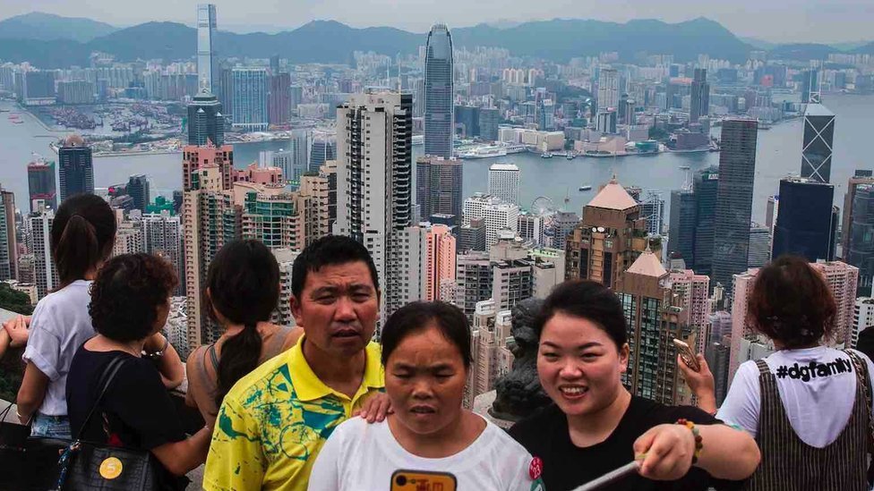Reacondicionamiento Un fiel Enmarañarse Las dudas sobre la iniciativa de Hong Kong de regalar 500.000 boletos de  avión para revitalizar el turismo - BBC News Mundo