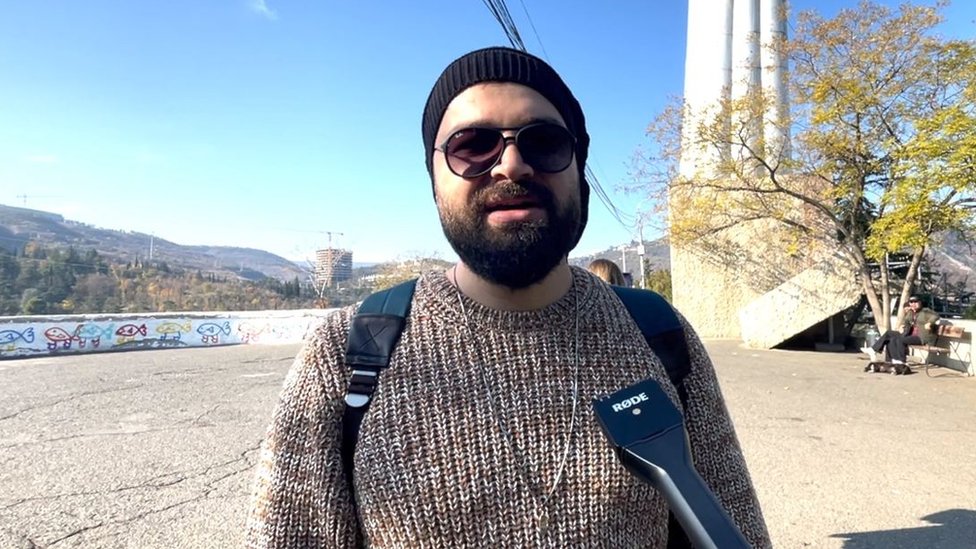 Gags bilan boglangan qizlar foto galereyasi