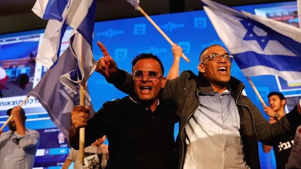 Eng kop porno stullarni tomosha qiling