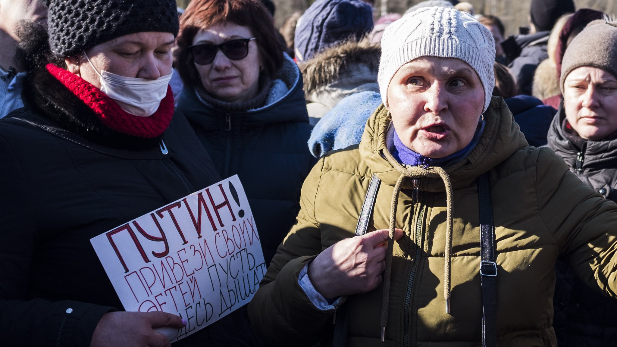 Путин сейчас вступит в свои полномочия и нам поможет