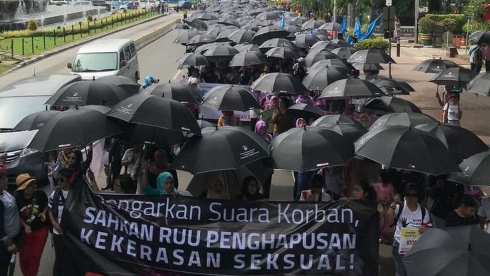 Anna Faris porno rasmlar Onanizm bilan shugullanadigan 40 yoshdan oshgan ayollar ishtirokidagi porno filmlarni tomosha qiling