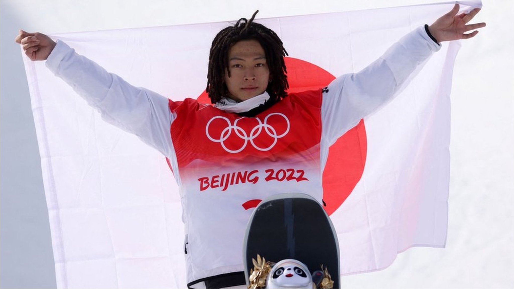 北京冬季五輪】 平野歩夢が金メダル スノーボード男子ハーフパイプ - BBCニュース