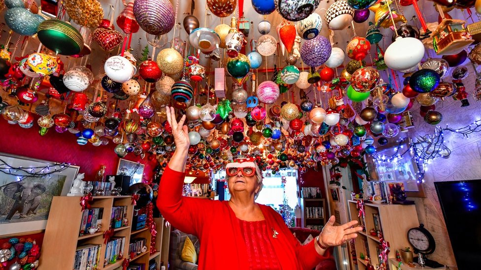 Record breaker known as Nanna Baubles dies at 80