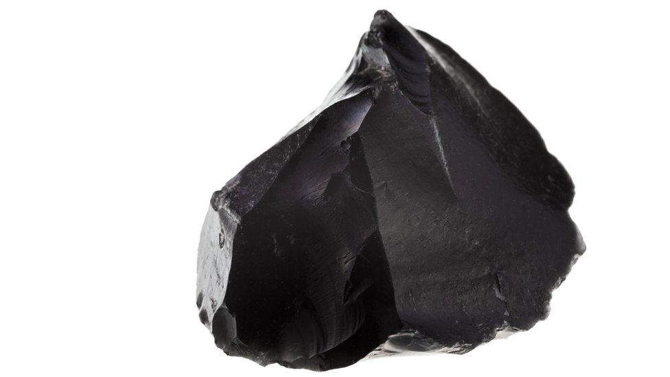Obsidiana negra
