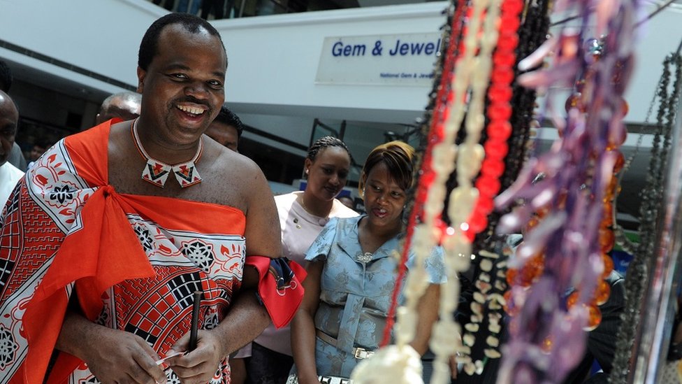 king mswati traditional attire