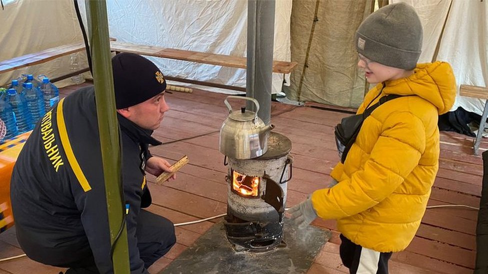 Town with no heating: Learning to survive in Ukraine