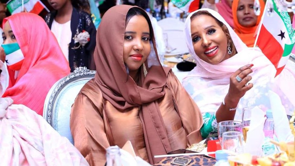 Er yaladi sevgilisi sikish video