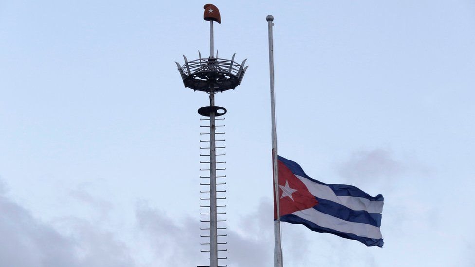 تنكيس أعلام كوبا
