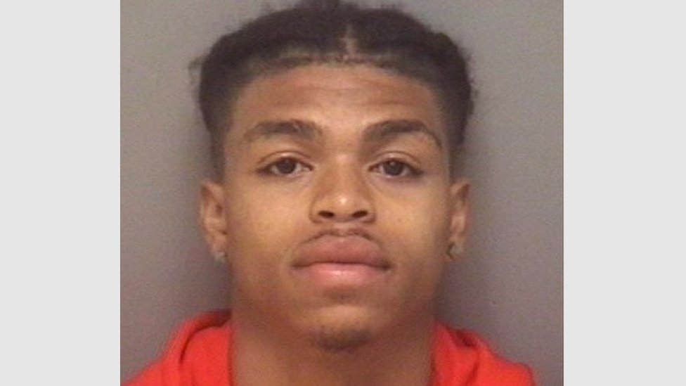_98296428_deandre-