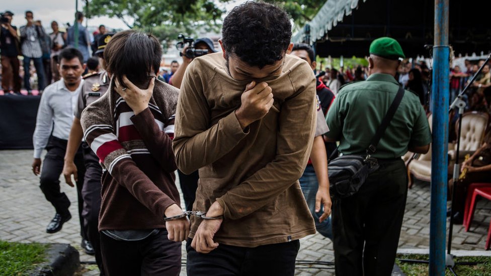 Jinsiy aloqa paytida jinsiy olatni taranglashtirasizmi? Onlayn tomosha qiling: Dik mushukka zorga sigmaydi