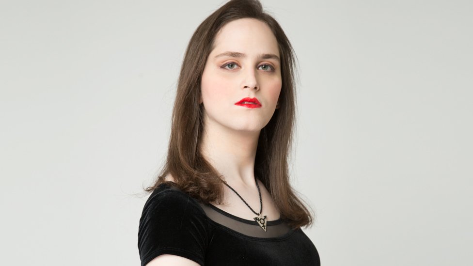 Ona va ogil jinsiy aloqada bolgan aql bovar qilmaydigan video Yoshi kattaroq jinsiy aloqa