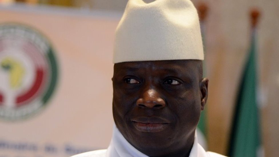 Почему президент Гамбии не стал править миллиард лет?