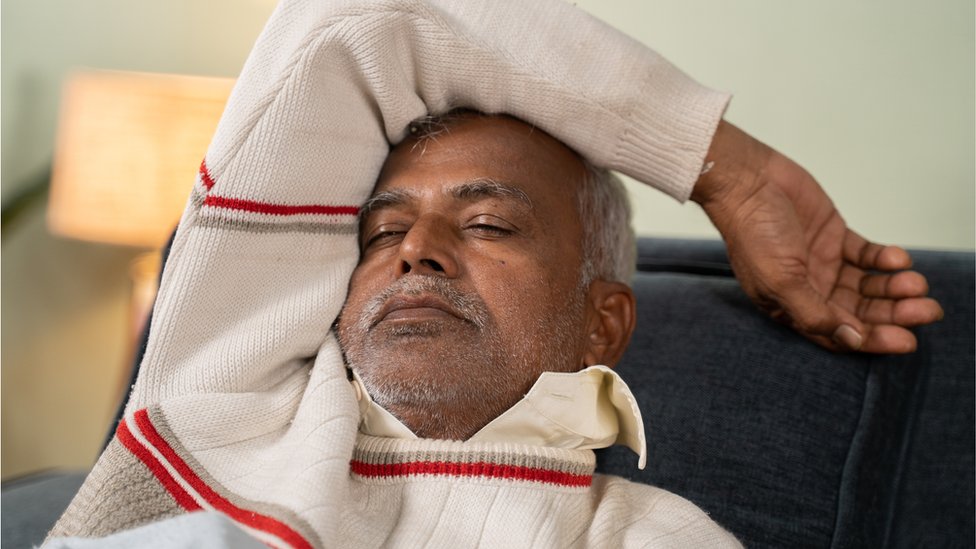 Busty Arab godak Mia Xalifa oladi becerdin da ish orniga...