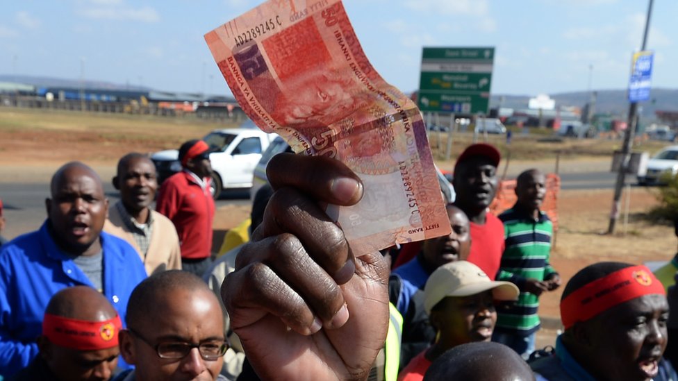 0337　South African’s Economic Crisis South Africa's economy 'in crisis' - BBC News