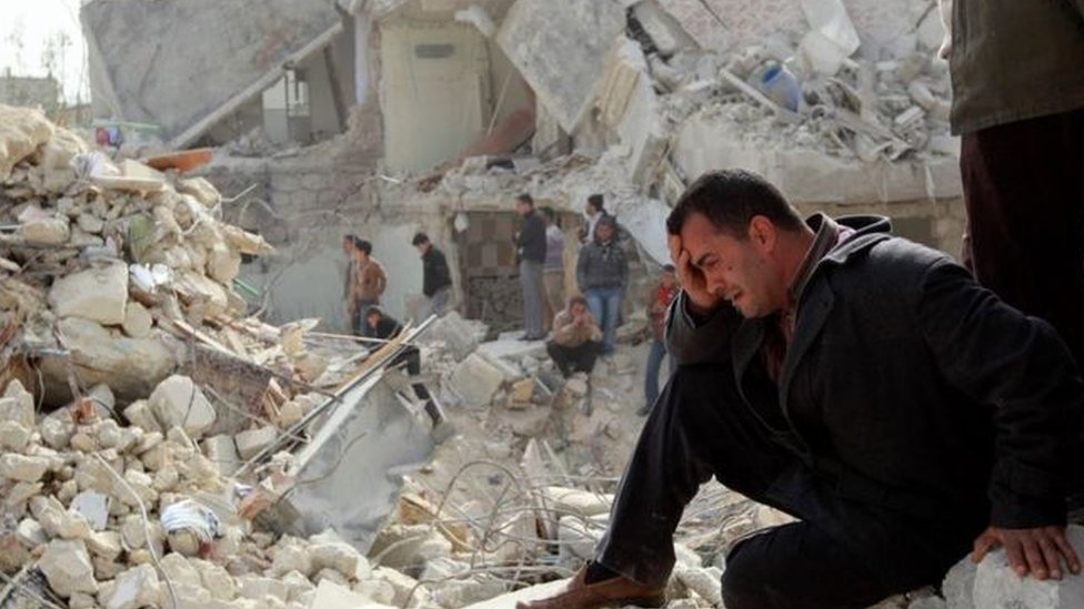 مشهد من الدمار الذي تشهده حلب.