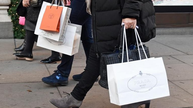UK retail sales in first annual fall since 2013