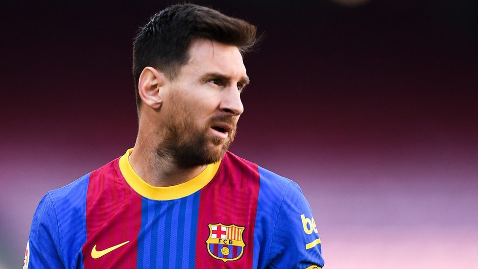Lionel Messi: Rutahizamu wa Barcelona yemeye kuguma muri iyi kipe  akagabanyirizwa umushahara - BBC News Gahuza