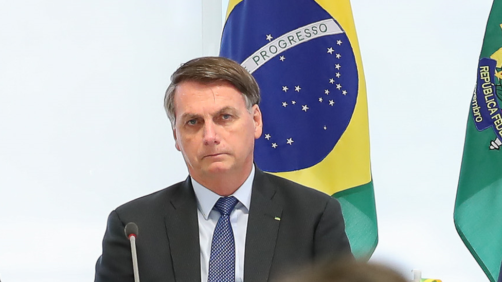 Bolsonaro tenta se afastar de Roberto Jefferson : r/brasil