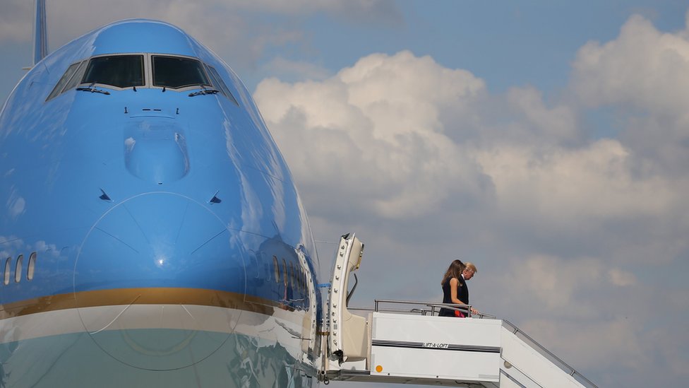 Donald y Melania Trump llegando a Hamburgo.
