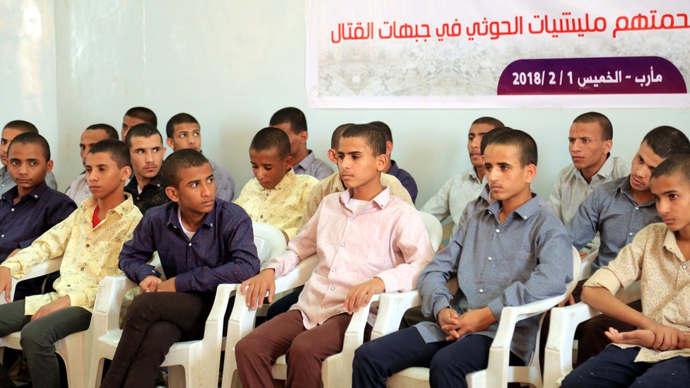 عدد من الاطفال الذين يدعى أنهم جندوا للقتال مع الحوثيين
