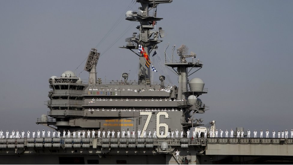 ロシア軍機が日本海で米空母に接近 米機が緊急発進 - BBCニュース