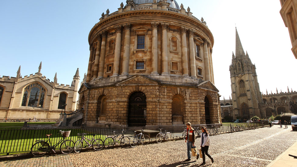 英オックスフォード大、4年連続で1位 世界大学ランキング - BBC