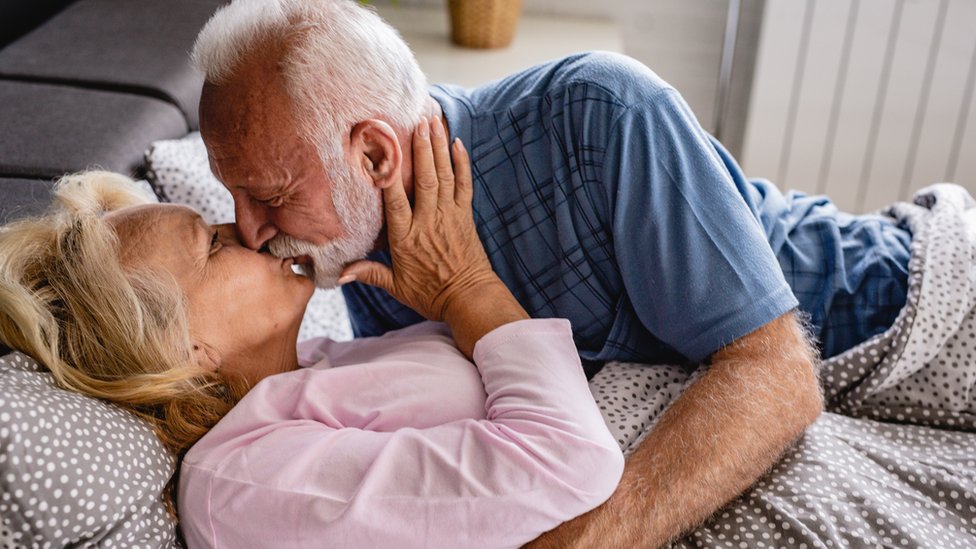 Trampas Milagroso responder Se acaba realmente el deseo sexual al envejecer? - BBC News Mundo